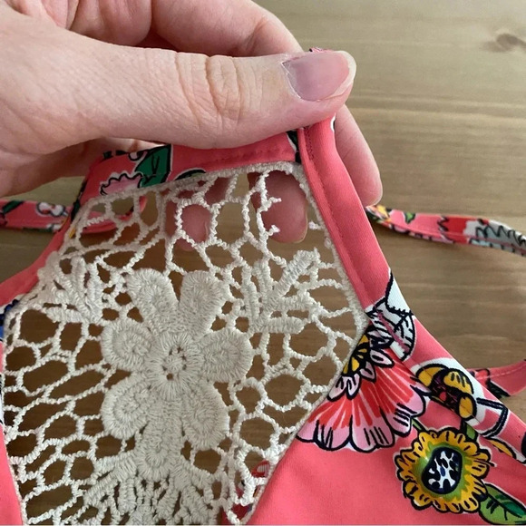Vera Bradley Coral Floral Print Harper High-Neck Reversible Bikini Top L 12-14 - Picture 3 of 16